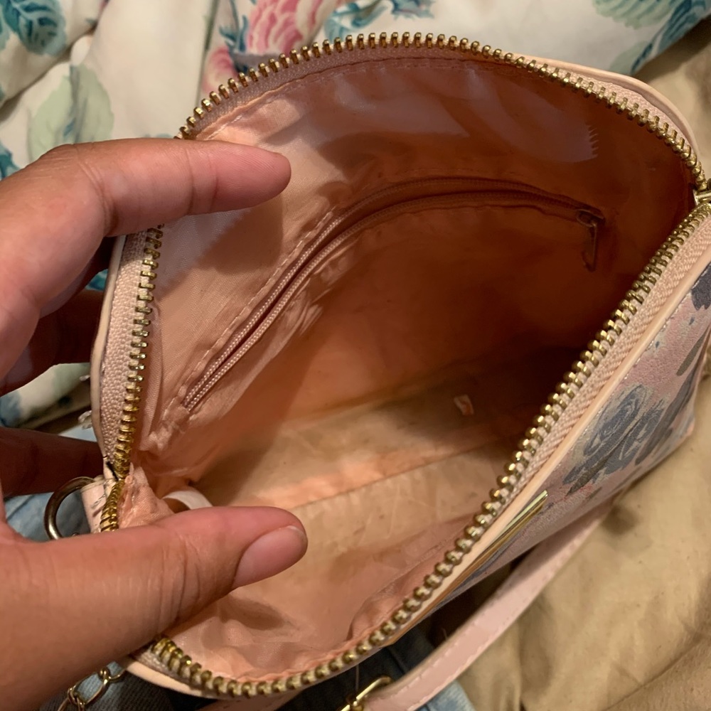 purse - Picture 3 of 6